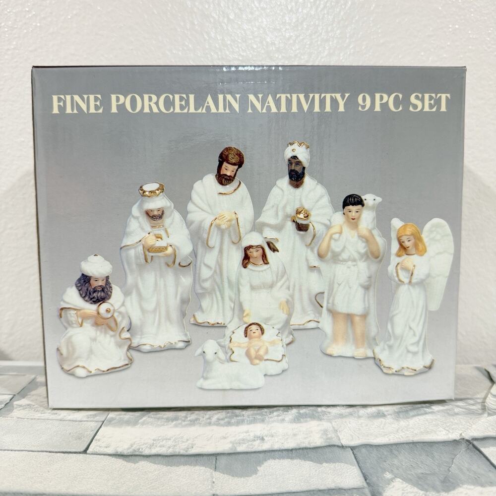 Galleria Fine Porcelain Nativity Scene Set 9Pc Set Boxed Gold Trim